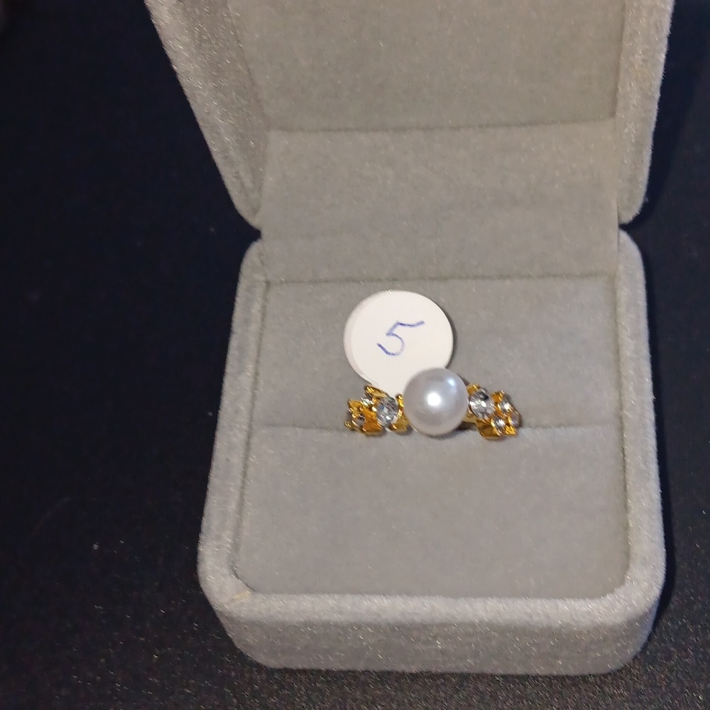 Goldstone pearl ring size 5